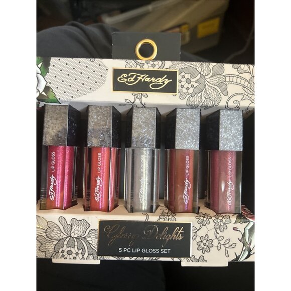 Ed Hardy Glossy Delights 5-piece lip gloss set Of 5 Skater Emo Goth Assorted New - Picture 5 of 7